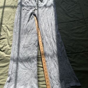 Carly Jean Los Angeles Gray Lounge Pants “Capri” pants, medium 29” inseam